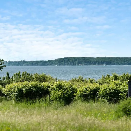 3 Bedroom Lovely In Ferienhaus Egernsund