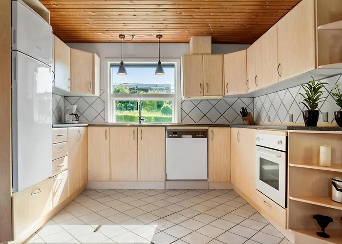 3 Bedroom Lovely In