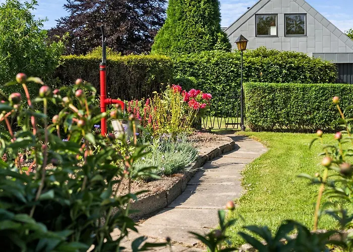 3 Bedroom Lovely In